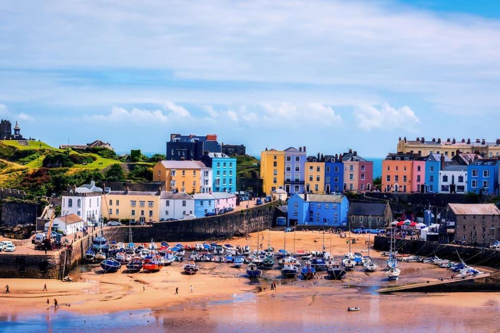 The Bothy: Tenby Retreat with Hot Tub and Projector Exterior photo